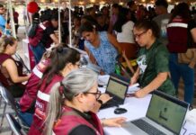 Cumplen a familias de la colonia Sol Aguilar con servicios gratuitos de “Sonora Atiende”
