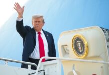 Trump viaja a la cumbre con Putin en Alaska