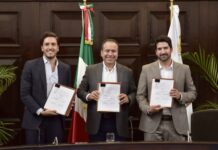 Firma Toño Astiazarán concesión de libramiento norponiente en Hermosillo que mejorará movilidad