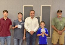 Apoya Toño Astiazarán a jóvenes deportistas para competencias internacionales