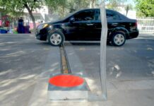 Opera con eficacia tope inteligente para prevenir accidentes viales en calle Heriberto Aja
