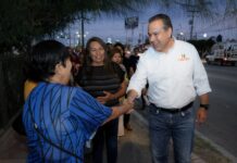 Entrega Toño Astiazarán andador lineal Lázaro Cárdenas, obra elegida por vecinos a través del presupuesto CRECES