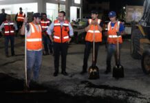 Supervisa Toño Astiazarán trabajos de bacheo nocturno en bulevar Quiroga