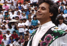 Juan Gabriel; Debo, puedo y quiero, una mirada íntima del divo