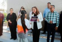 Realiza Ayuntamiento de Guaymas lunes cívico en CAM 8, 45 y 54.
