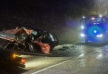 Mujer murió tras accidente vehicular; su esposo, al enterarse, sufrió un paro y también murió.