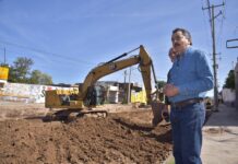 LAMARQUE RECORRE LAS CALLES DEL MUNICIPIO Y SUPERVISA OBRAS DE DRENAJE EN CAJEME