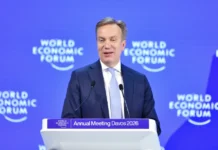 Ante caso Epstein presenta su renuncia presidente del Foro Económico Mundial