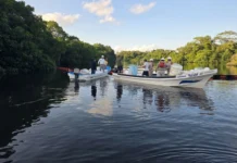 Pemex y Semar recuperan hidrocarburo en el río Seco, de Tabasco