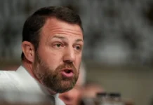 Prevén que Mullin siga con línea dura antimigrante en EU