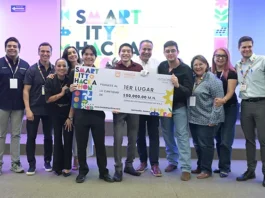 Impulsa Toño Astiazarán a jóvenes emprendedores durante el Smart City Hackaton