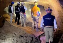 Rescatan a primer minero atrapado en mina de Sinaloa