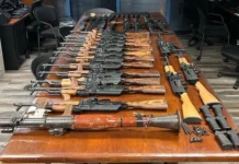 Decomisan en la frontera de Arizona arsenal con 16 rifles y un lanzacohetes