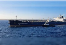Realizan descarga de petrolero ruso que trajo a Cuba 100 mil toneladas de crudo