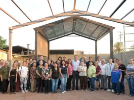 Apoya Toño Astiazarán a familias de la Mártires de Cananea