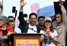 Iván Cepeda cierra campaña en Colombia y llama a vencer a la ultraderecha
