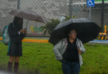Tres ondas tropicales empapan a México: ¿Qué estados prevén las lluvias más intensas? Así estará el clima