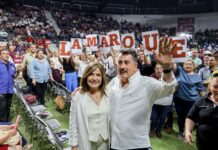 Javier Lamarque recibe ovación de la militancia durante el 12 aniversario de Morena en Sonora