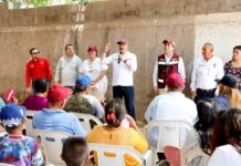 Comerciantes y vecinos del Poblado Miguel Alemán dialogan de frente con Javier Lamarque
