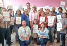 OTORGA PRESIDENTA MUNICIPAL CERTEZA JURÍDICA A 14 FAMILIAS DE VARIAS COLONIAS