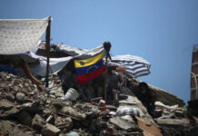 Venezuela: suman 6 mil 461 rescatados de entre los escombros