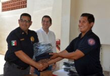Fortalecen a cuerpo de Bomberos y Protección Civil de Navojoa con nuevos equipos de rescate acuático y uniformes