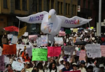 Primera marcha por la legalización de la eutanasia es encabezada por pacientes incurables en CDMX