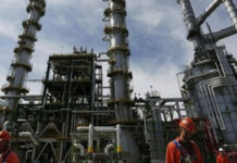 Pemex mantiene labores de atención por incendio en Terminal Pajaritos; situación está bajo control, asegura