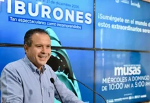 Invita Toño Astiazarán a exposición Tiburones
