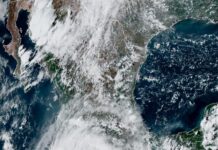 Huracán Polo se mantiene como un huracán mayor frente a las costas del Pacífico mexicano