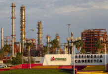 Gobierno prevé mantener producción petrolera en 1.8 millones de barriles diarios hasta 2039