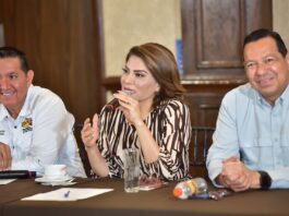 Dialoga Lorenia Valles con el Consejo Sindical y Social de Sonora