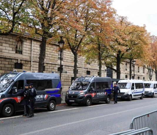 París: atentado de probable islamofobia deja un muerto y 5 heridos