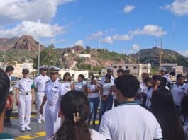 Jóvenes estudiante del Conalep visitan instalaciones de la Segunda Región Naval