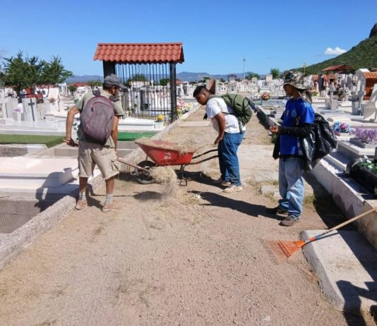 Avanza Ayuntamiento de Guaymas con limpieza de panteones