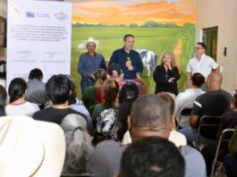 Acuerdan Toño Astiazarán y ejidatarios de La Manga suministro de agua tratada para actividades productivas