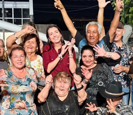 Viven adultos mayores una gran tarde de oro en Cajeme